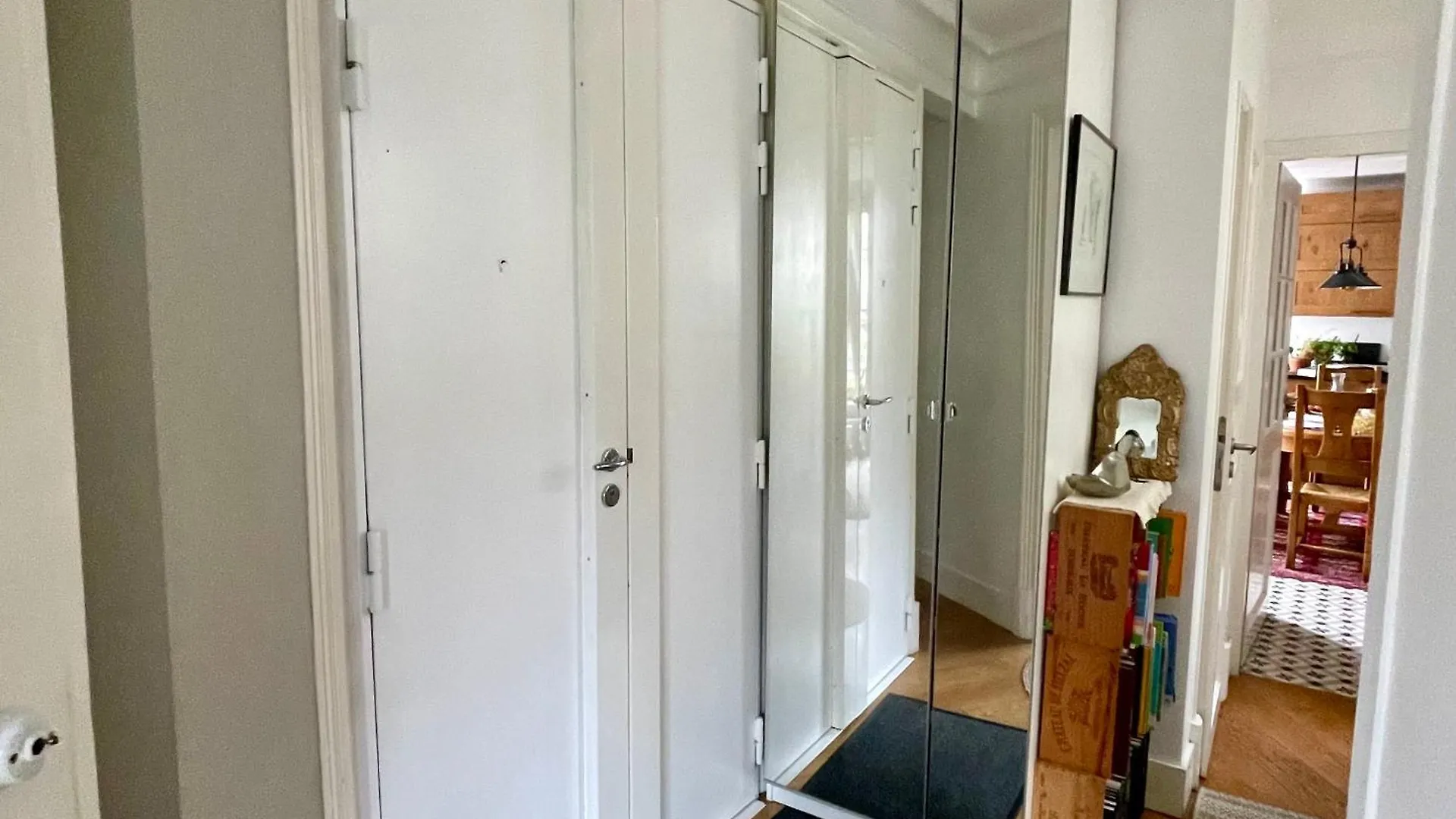 Grand Familial Parisien, Avec Balcon Et Parking Париж