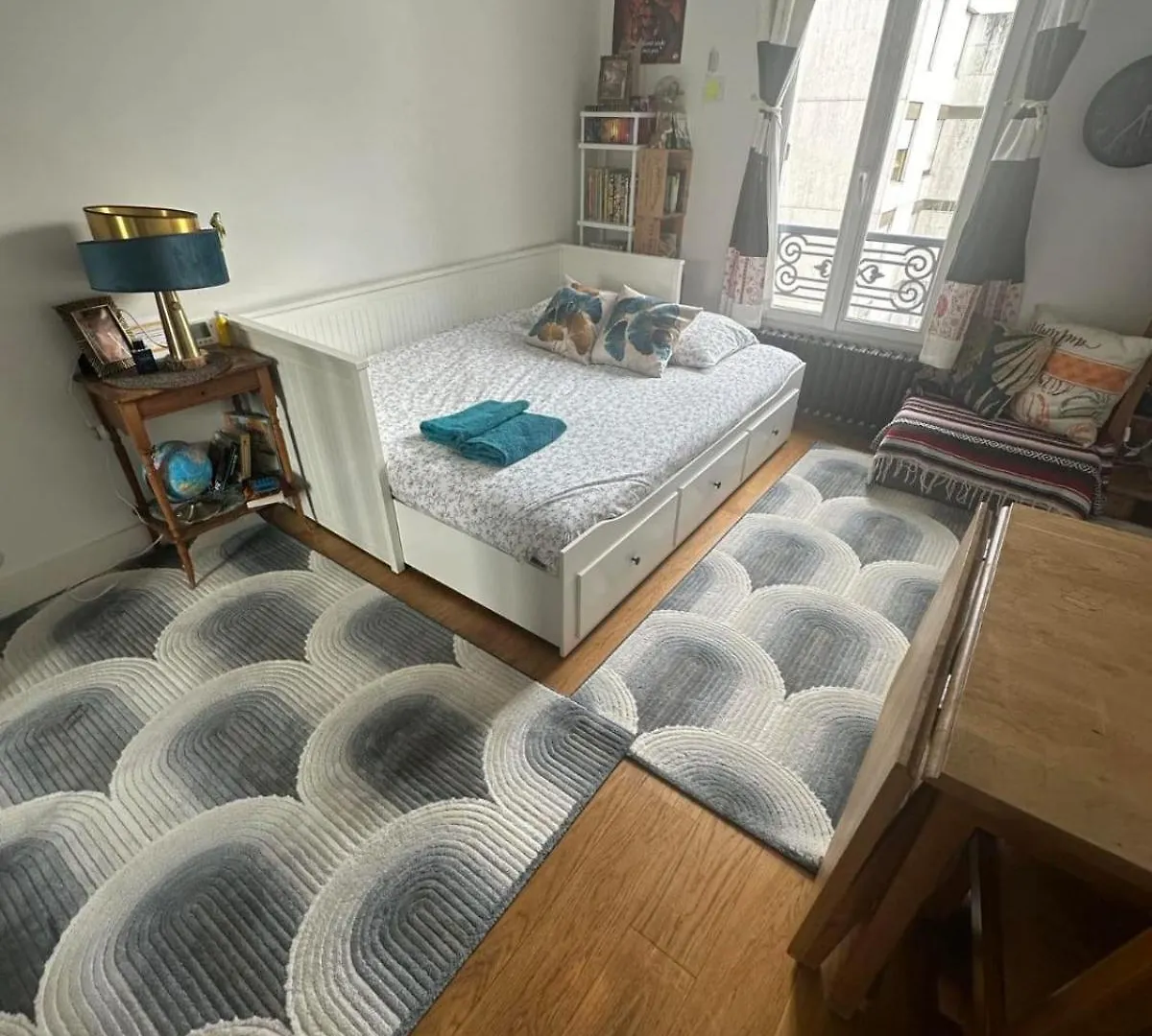 Apartment Grand Familial Parisien, Avec Balcon Et Parking