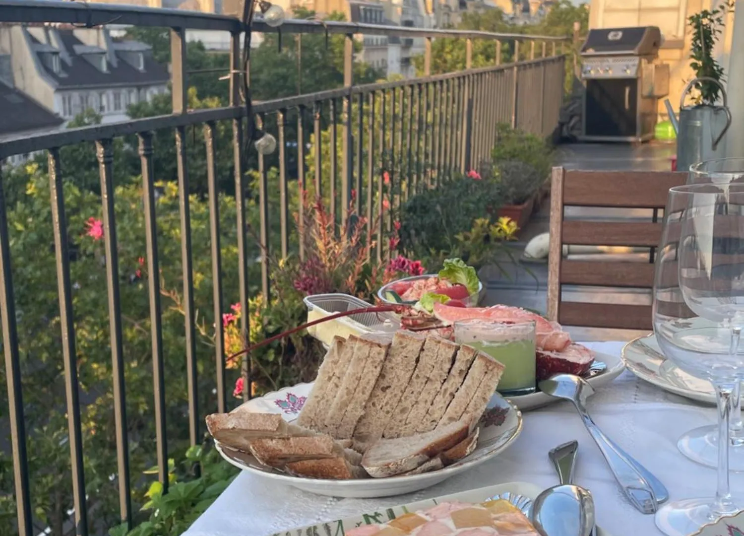 Grand Familial Parisien, Avec Balcon Et Parking Apartment *